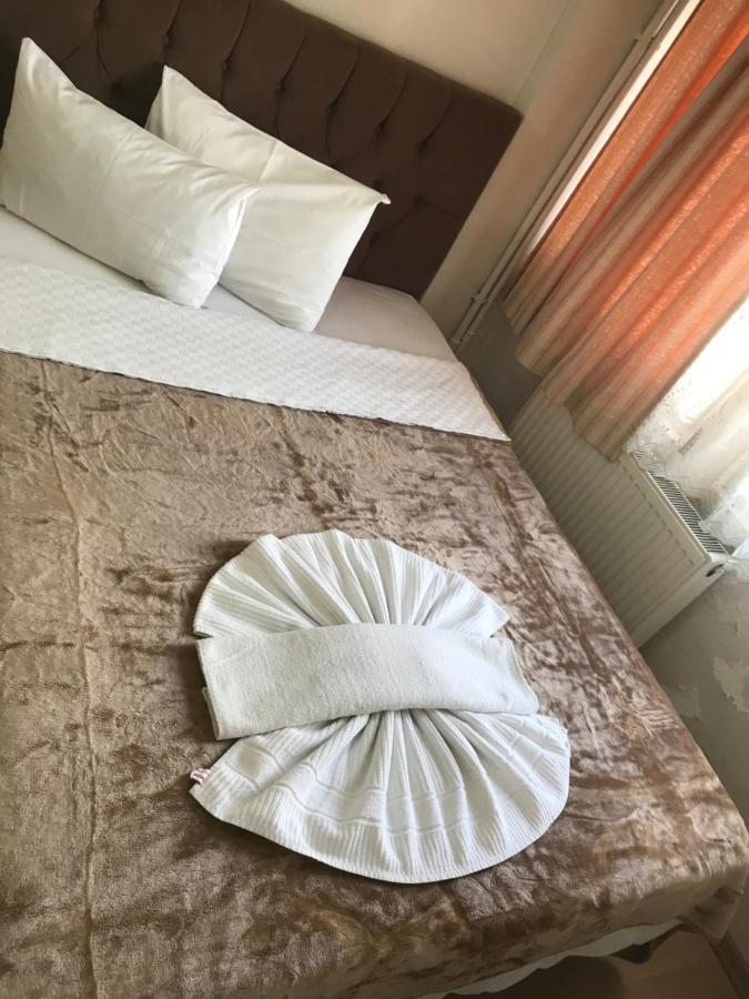 Oeruen Hotel Istanboel Buitenkant foto