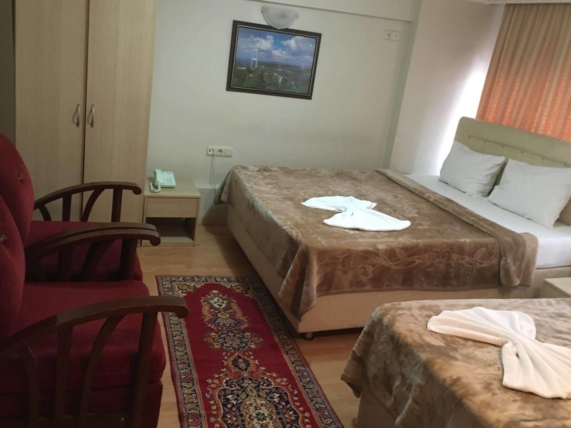 Oeruen Hotel Istanboel Buitenkant foto